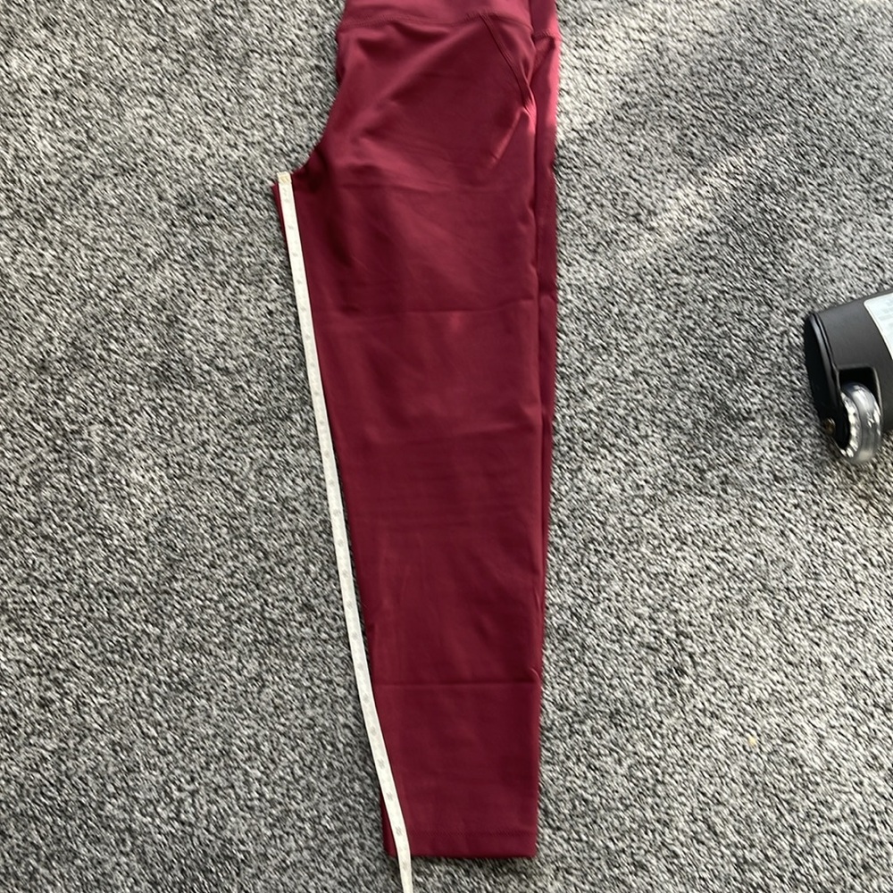 Compressive High-Rise Legging Recycled Plastic - Picture 6 of 7
